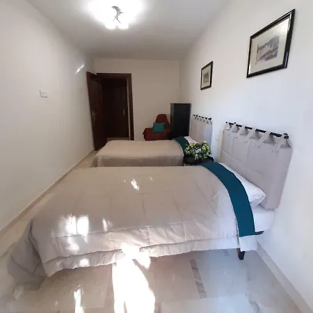 Apartamento Plaza De Flores شقة *