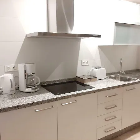 Apartamento Plaza De Flores * إِستيبونا