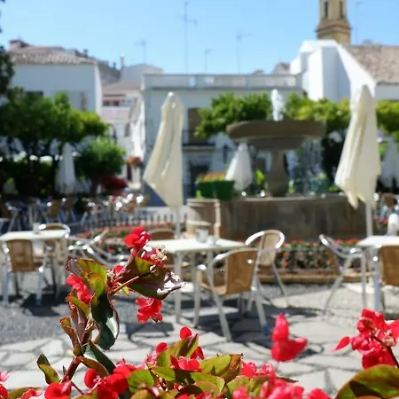 Apartamento Plaza De Flores شقة إِستيبونا